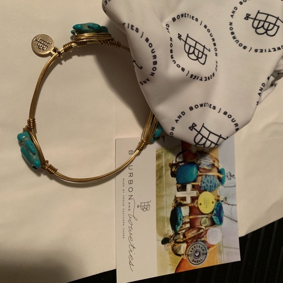 Burbon and bow ties turquoise turtle bracelet 🐢 - Picture 5 of 5